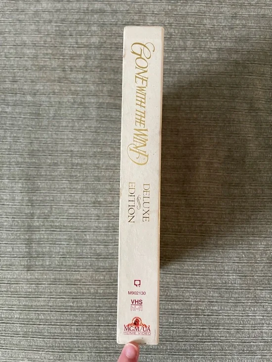 Gone w/The Wind VHS Deluxe Edition (White Cover) - Picture 4 of 5